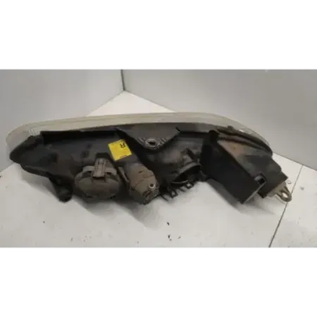 Phare droit peugeot 406