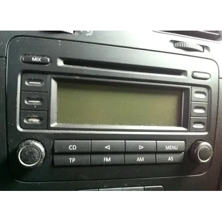 radio CD double DIN VW Touran, Passat 3C B6 05 à 10, Golf 5 03 à 08 d'occasion 