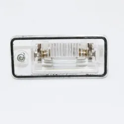 eclairage plaque d'immatriculation arrière droit - Audi A3 04à13, A4 01à08, A5 Cab, A6 05à08, A8 04à10, Audi Q7