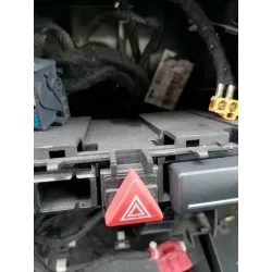 bouton warning (2DIN)  Audi A3 8P de 03 à 08 d'occasion 