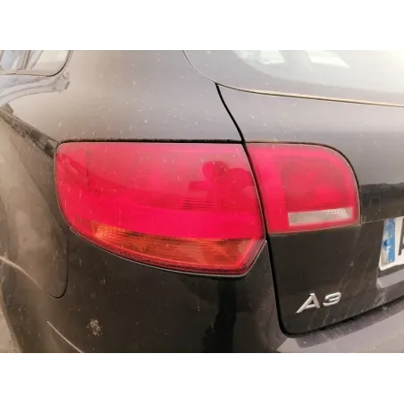 feu arrière gauche sur aile  Audi A3 8P sportback 03 à 10 d'occasion