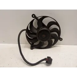 Ventilateur de radiateur Polo 9N/ Volkswagen/ Audi/ Seat/ Skoda pièce d'occasion