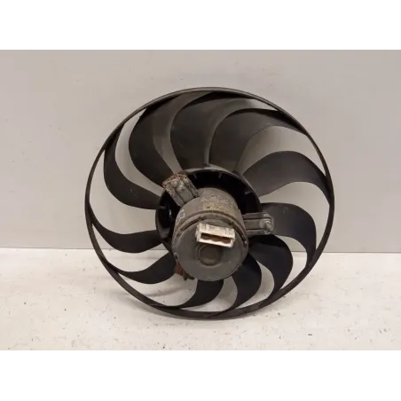 Ventilateur de radiateur VW Golf 3/ Vento 1H pièce d'occasion