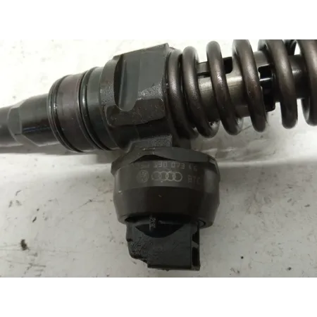 Injecteur Audi A3 8L/P/ VW Touran 1T/ Golf 5/ Polo 9N/ Seat Toledo 1M/Leon 1P/ Skoda Fabia 58 1.9L TDI 