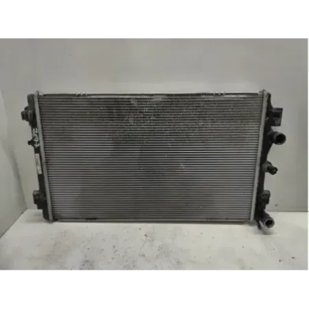 radiateur d'eau 1.4i CAVE/CAVF A1/Ibiza/Fabia/Polo AUDI/SEAT/VW pièce d'occasion