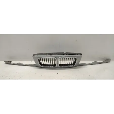 tole de calandre pour grille large Série 5 E34 BMW pièce d'occasion