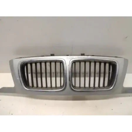 tole de calandre pour grille large Série 5 E34 BMW pièce d'occasion