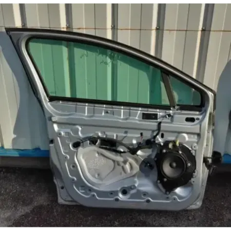 porte avant gauche Clio 4 Renault pièce d'occasion