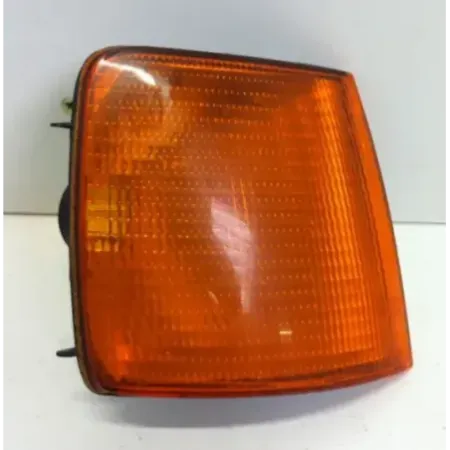 clignotant avant droit orange passat B3 VW pièce d'occasion