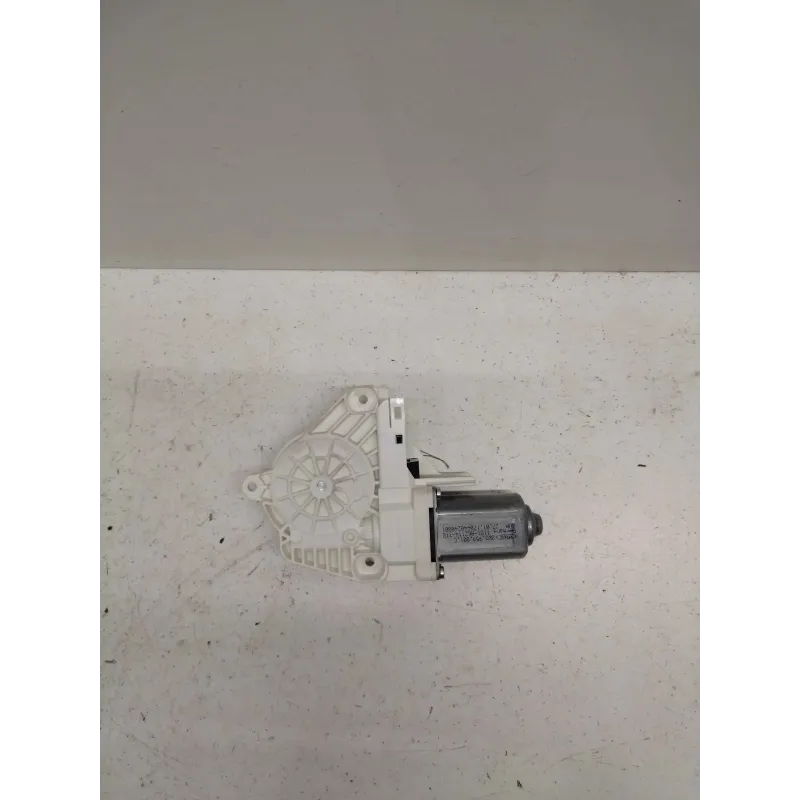 Moteur leve-glace avant gauche audi a1 8x