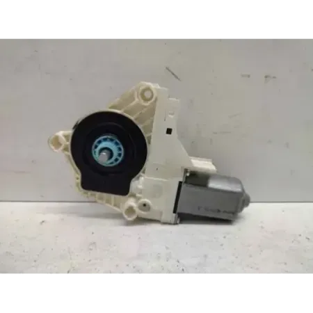 Moteur leve-glace avant droit audi a1 8x