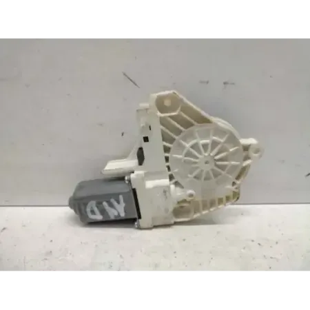 Moteur leve-glace avant droit audi a1 8x