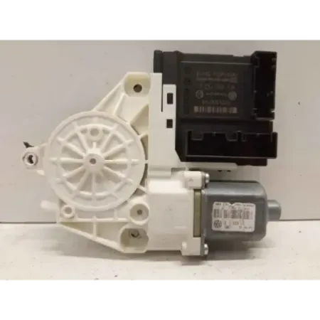 Moteur leve-glace avant gauche