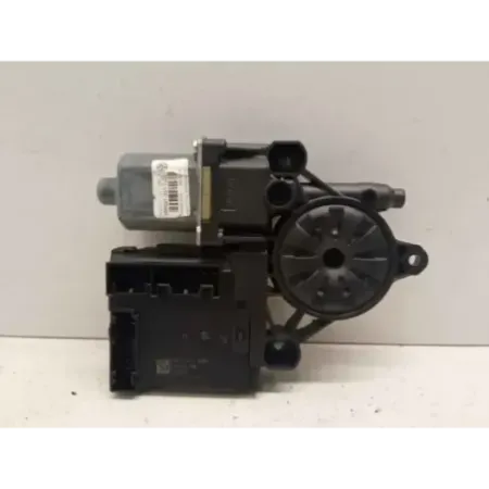 Moteur leve-glace avant gauche