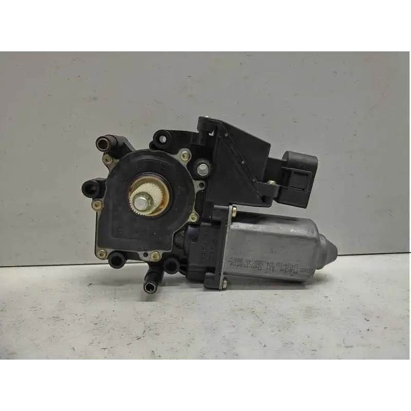 Moteur leve-glace avant droit audi a4 8d b5