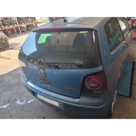 Malle / hayon / coffre volkswagen polo 9n