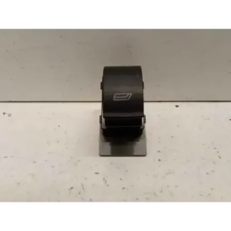 Commande leve-glace porte avant droit