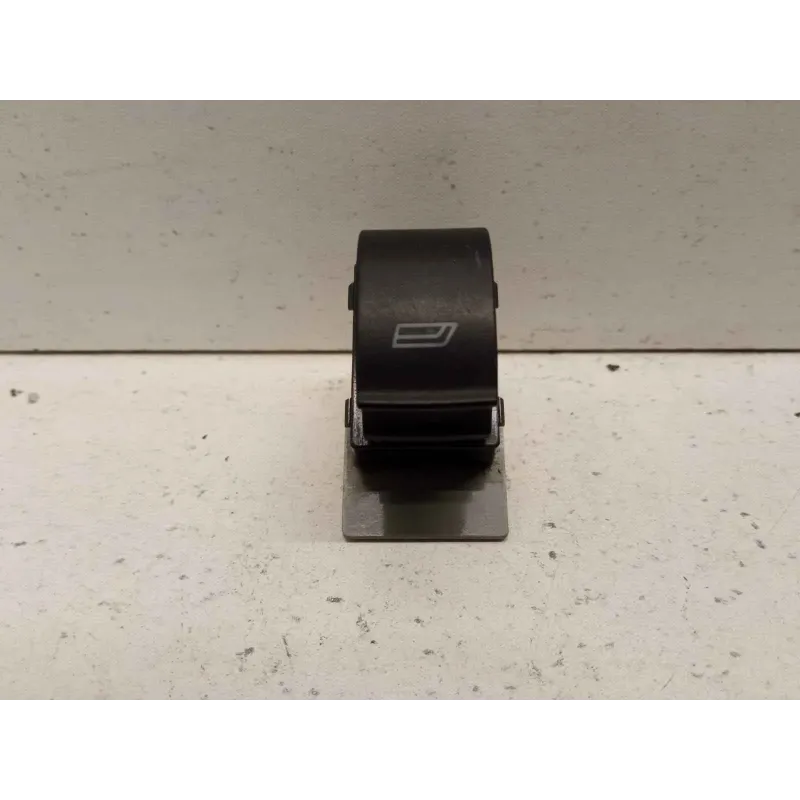 Commande leve-glace porte avant droit