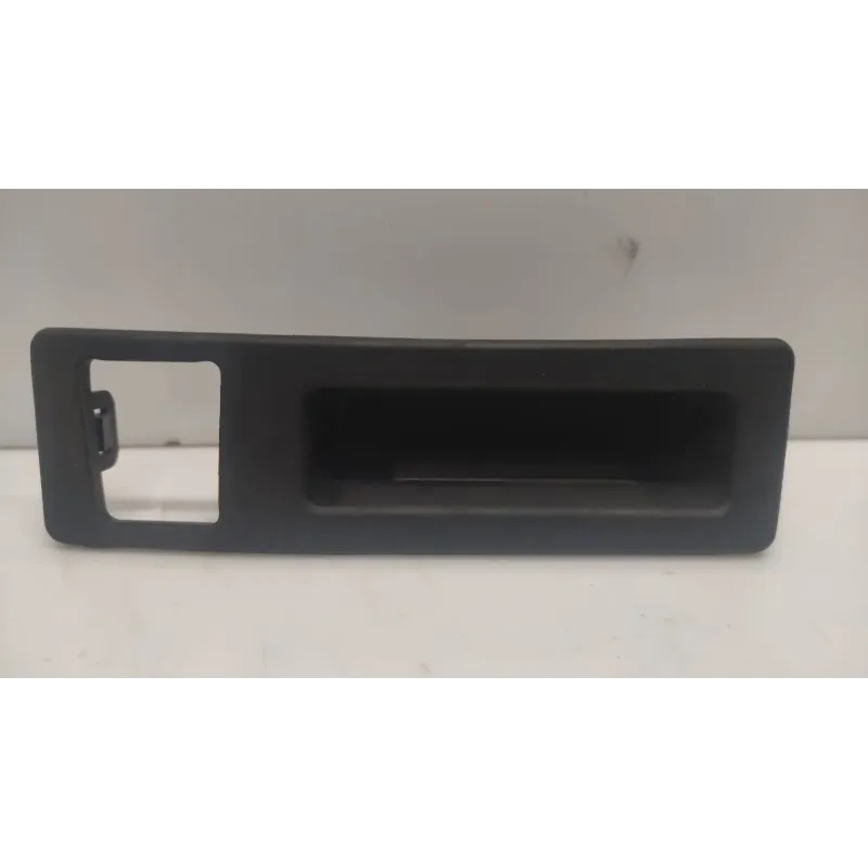 Bouton exterieur ouverture coffre arriere bmw serie 3 f30/f31