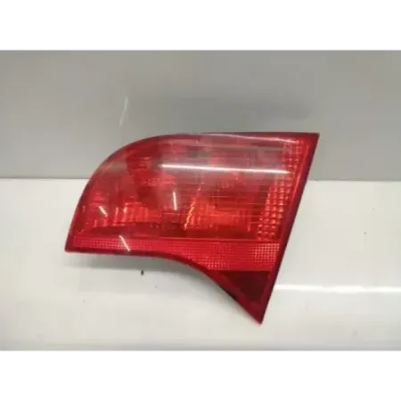 Feu arriere interieur droit audi a4 8e b6/b7