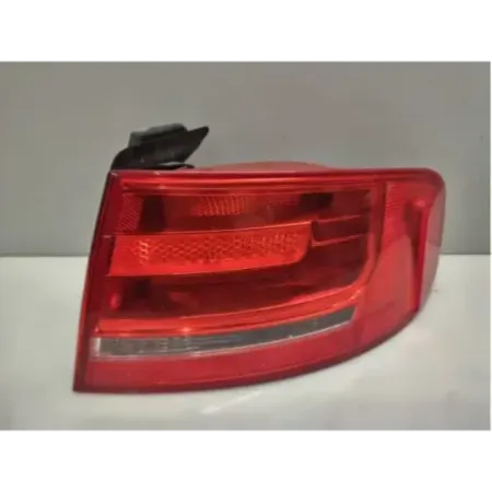 Feu arriere droit audi a4 8k b8
