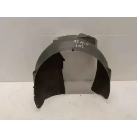 Pare-boue aile avant gauche