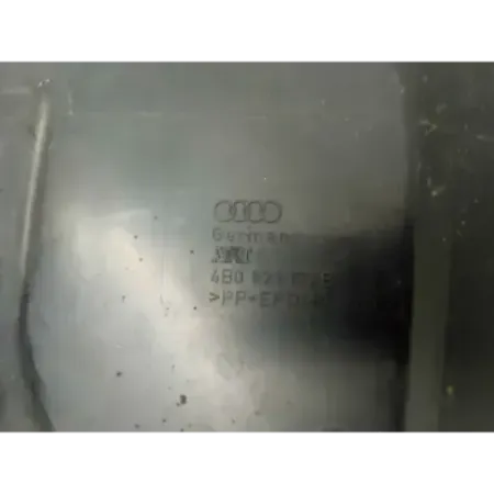 Pare-boue aile avant gauche