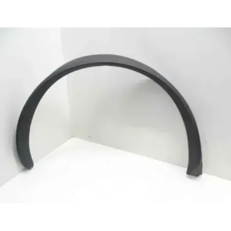 Elargisseur aile avant gauche