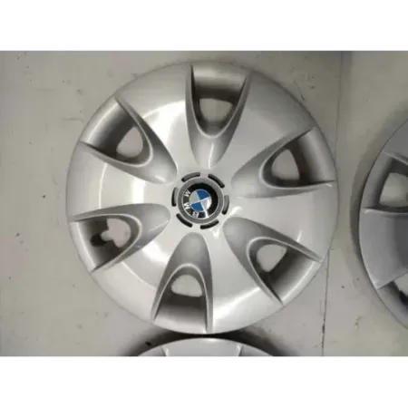 Lot enjoliveur de roue