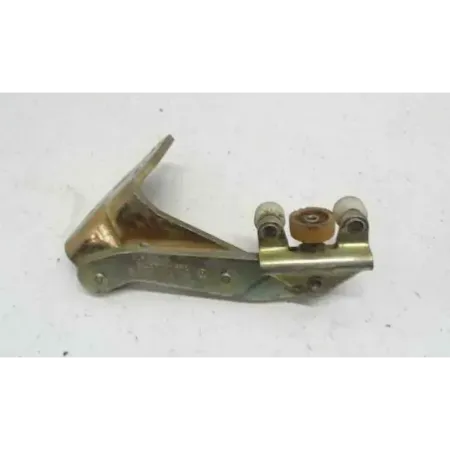 Charniere inferieure porte arriere droit