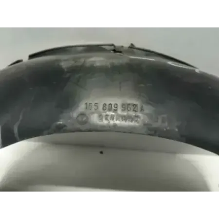 Pare-boue aile avant droite