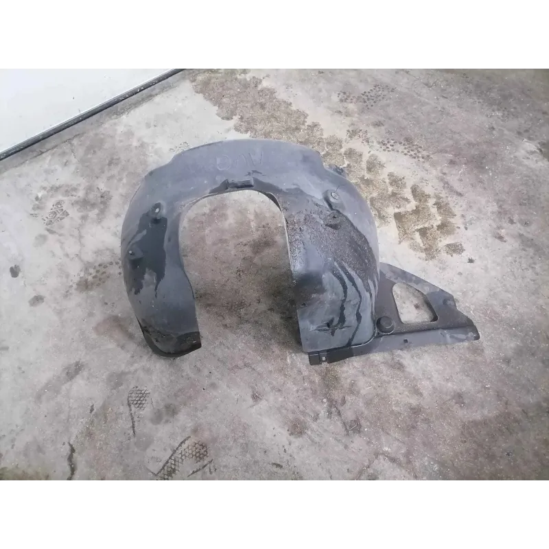 Pare-boue aile avant gauche peugeot 208