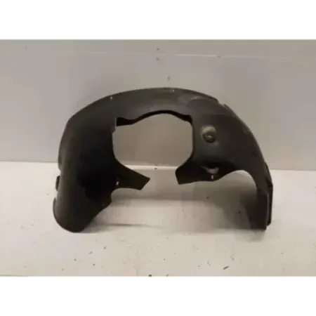 Pare-boue aile avant gauche
