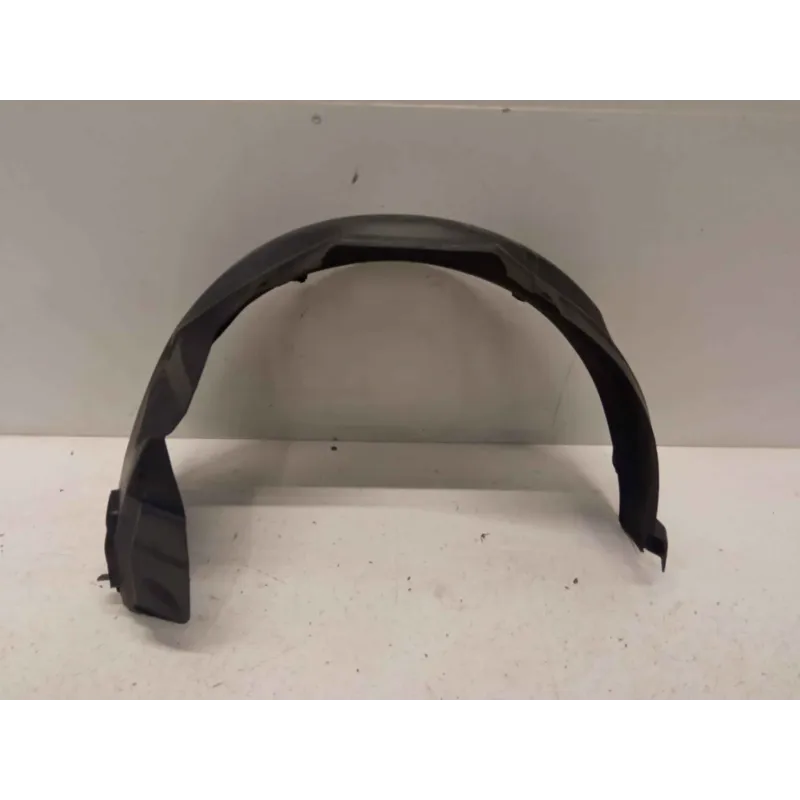 Pare-boue aile avant droite