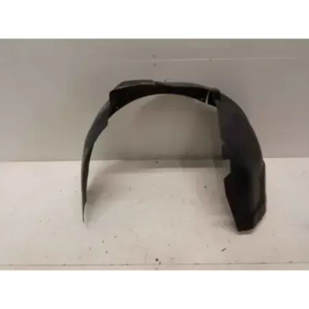 Pare-boue aile avant gauche