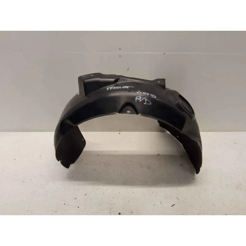 Pare-boue aile avant droite