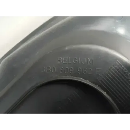 Pare-boue aile avant droite