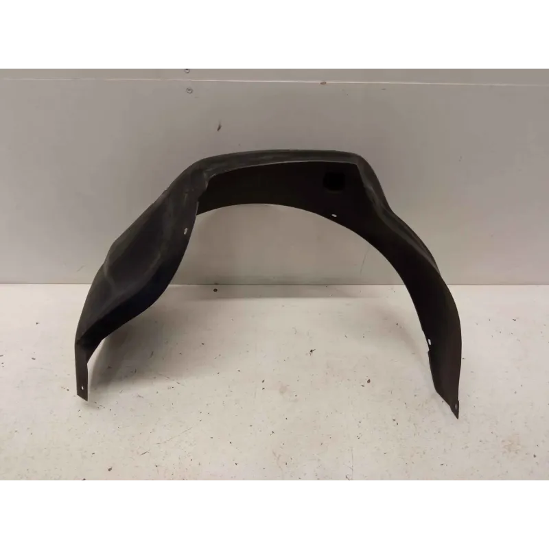 Pare-boue aile avant droite