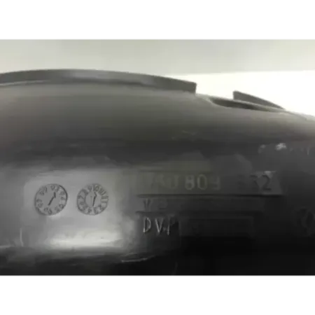 Pare-boue aile avant droite