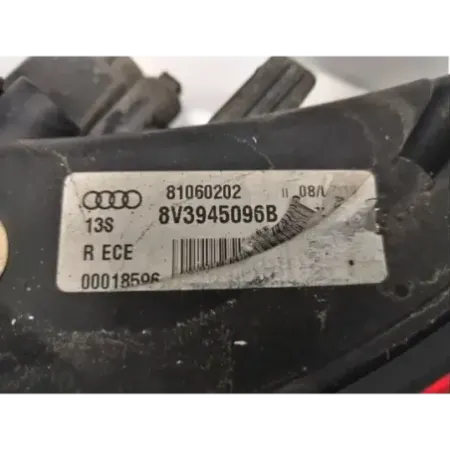Feu arriere droit audi a3 8v