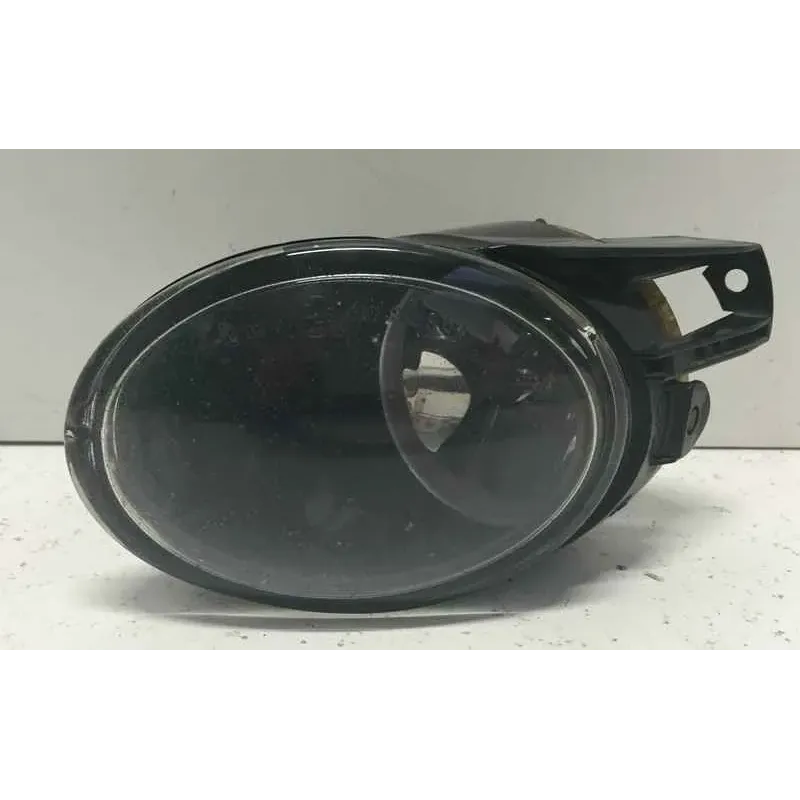 Phare anti-brouillard droit volkswagen passat 3c b6