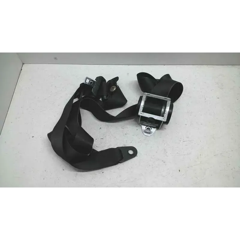 Ceinture avant gauche