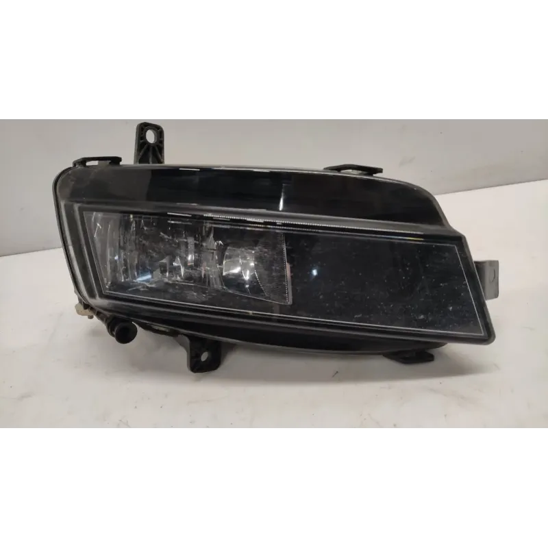 Phare anti-brouillard droit volkswagen golf 7