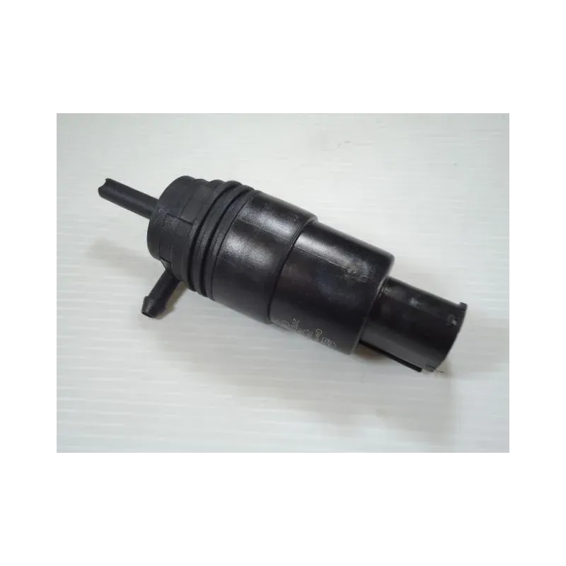 Pompe lave-glace avant