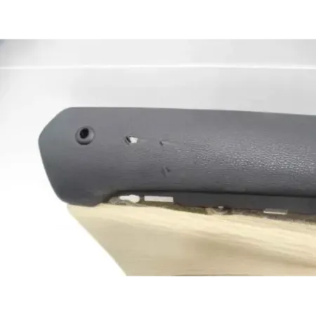 Garniture porte avant gauche