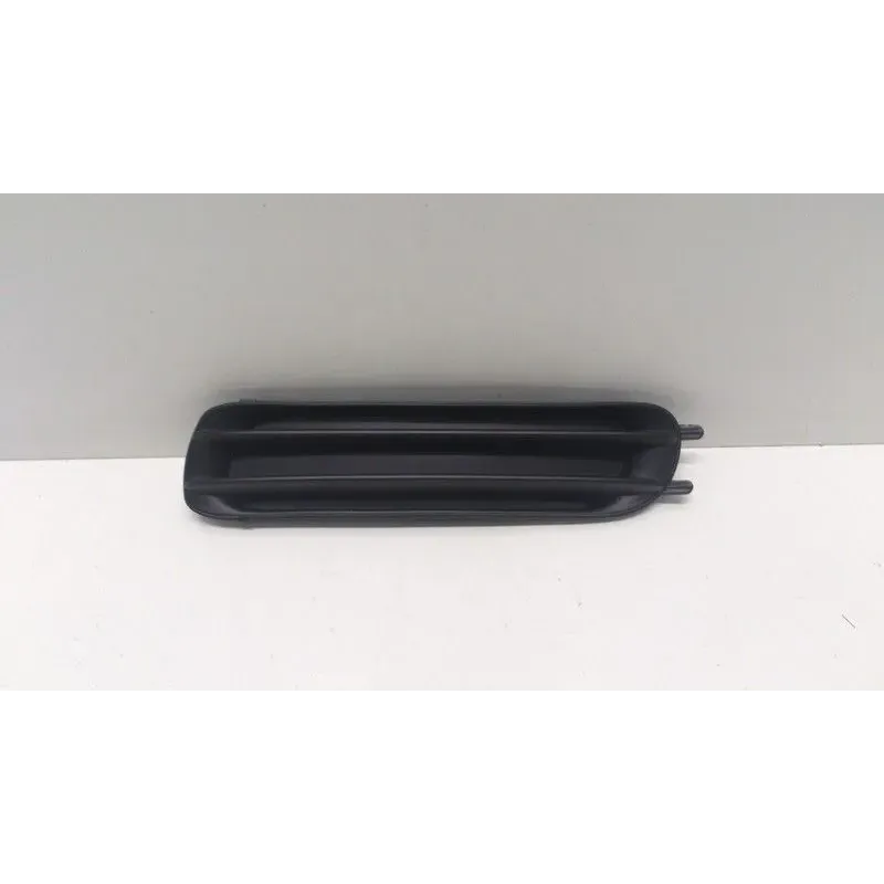 Grille de pare choc avant gauche