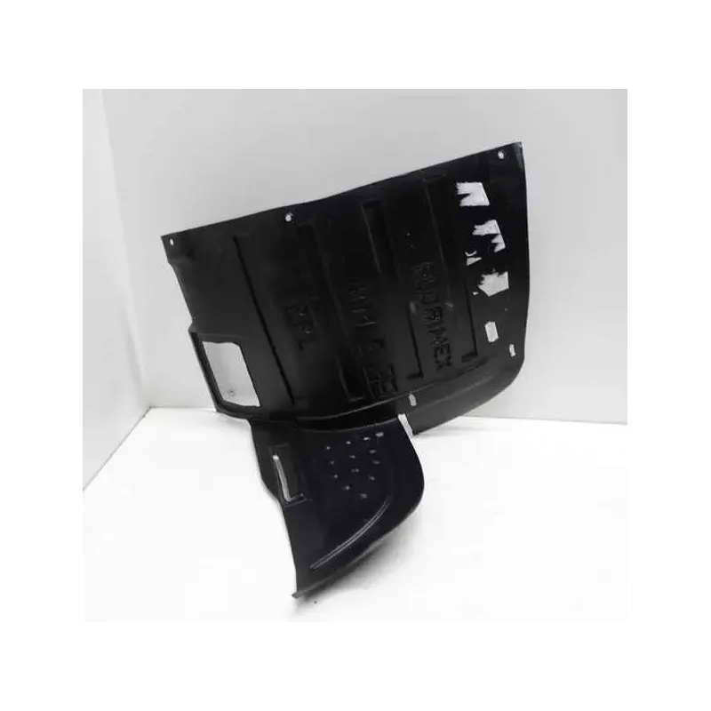 Pare-boue aile avant gauche 1/2