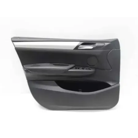 Garniture porte avant gauche