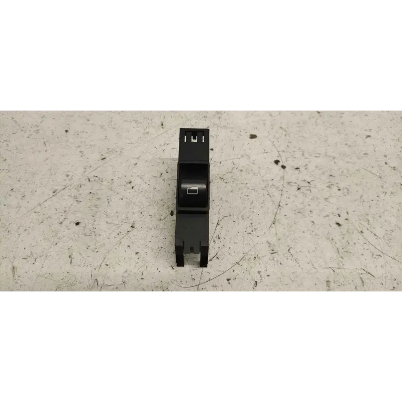 Commande leve-glace porte avant droit bmw serie 3 e46