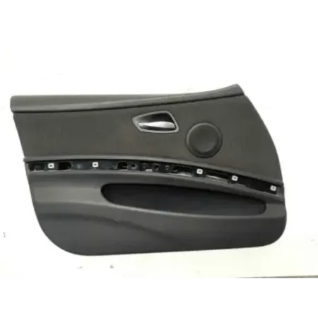 Garniture porte avant gauche